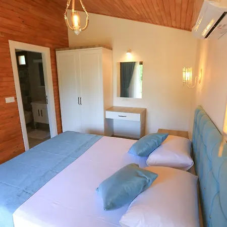 Hotel Merry & Tent *