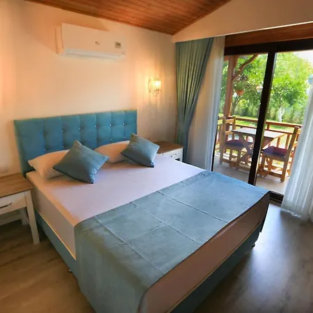 Merry & Tent Hotel *