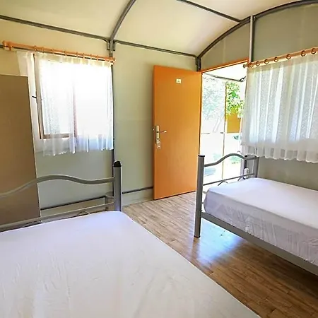 Merry & Tent Hotel